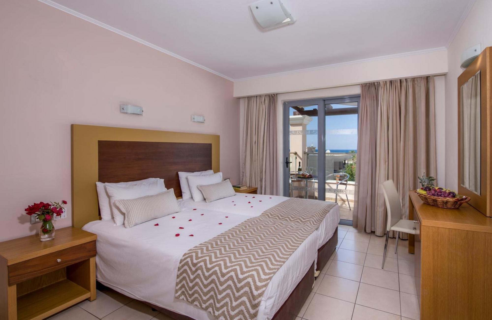 Isida Hotel Agia Marina Ngoại thất bức ảnh